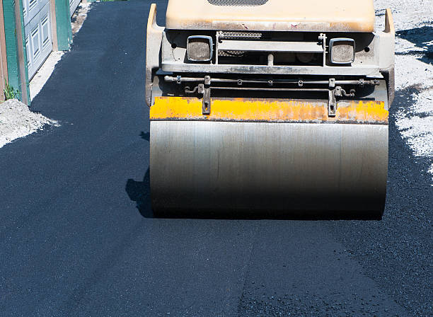 Best Asphalt Driveway Installation  in New Middletown, OH